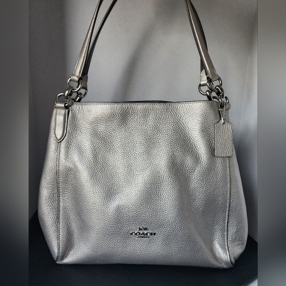 ✨️NWT✨️ Coach Metallic Pebbled Leather Hallie Hobo, Triple Compartment, 2019 - Picture 8 of 9